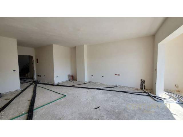 Tirane, shitet apartament 2+1+BLK Kati 5, 111 m² 117.000 Euro (5 Maji)