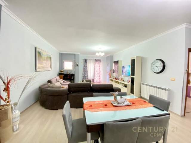 Tirane, jepet me qera apartament 2+1+BLK Kati 2, 128 m² 500 Euro