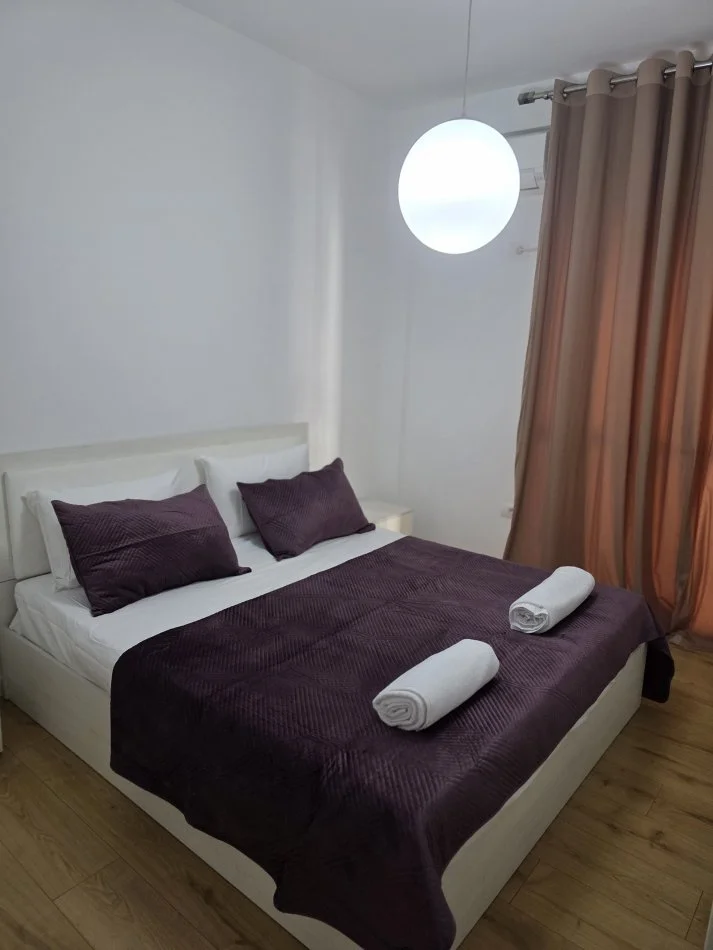 Tirane, jepet me qera apartament 2+1+Ballkon Kati 4, 96 m² 800 € (Rruga Frosina Plaku)