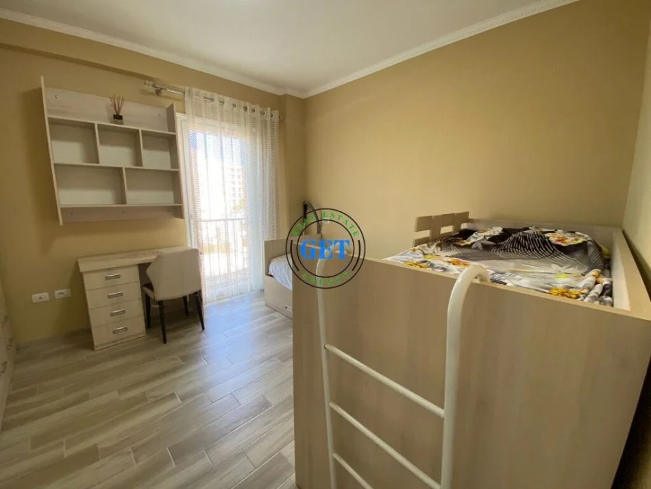 Durres, jepet me qera apartament 2+1+Ballkon Kati 5, 101 m² 600 € (QENDERR,DURRES)
