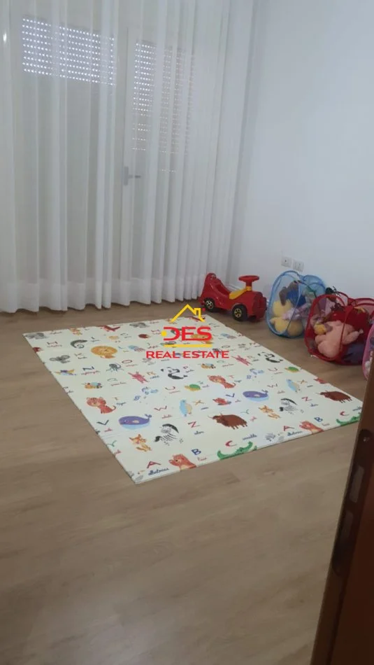 Vlore, shitet apartament 2+1+Ballkon , 131 m² (Rruga Lef Sallata)