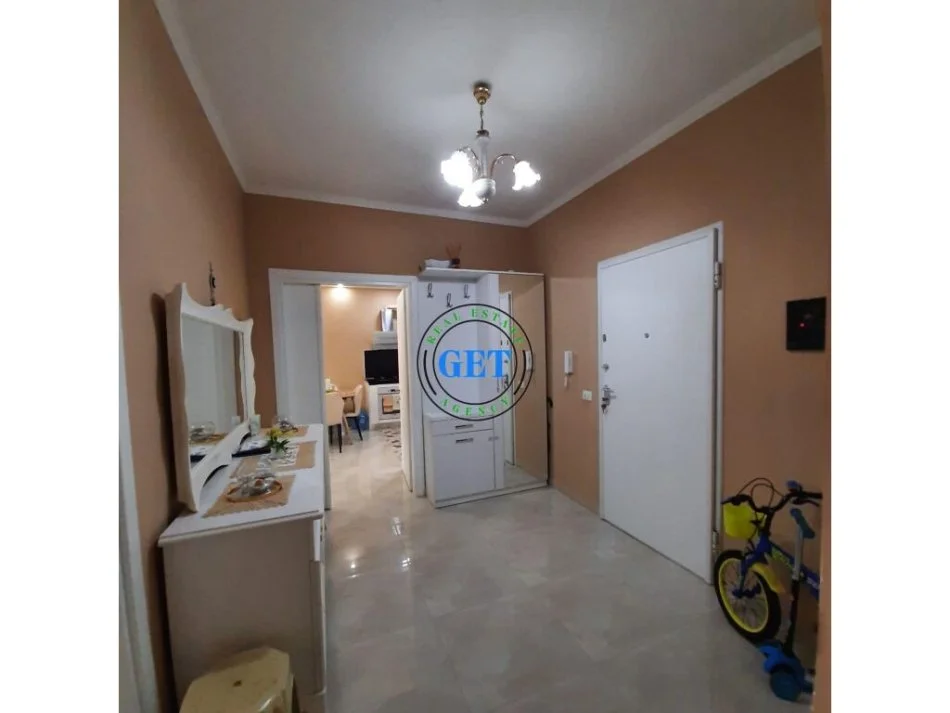 Durres, jepet me qera apartament 2+1+Ballkon Kati 5, 101 m² 600 € (QENDERR,DURRES)