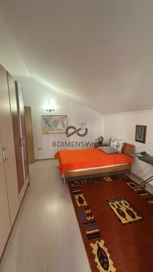 Tirane, jepet me qera apartament 3+1+Ballkon Kati 2, 144 m² 850 € (qendra kristal)