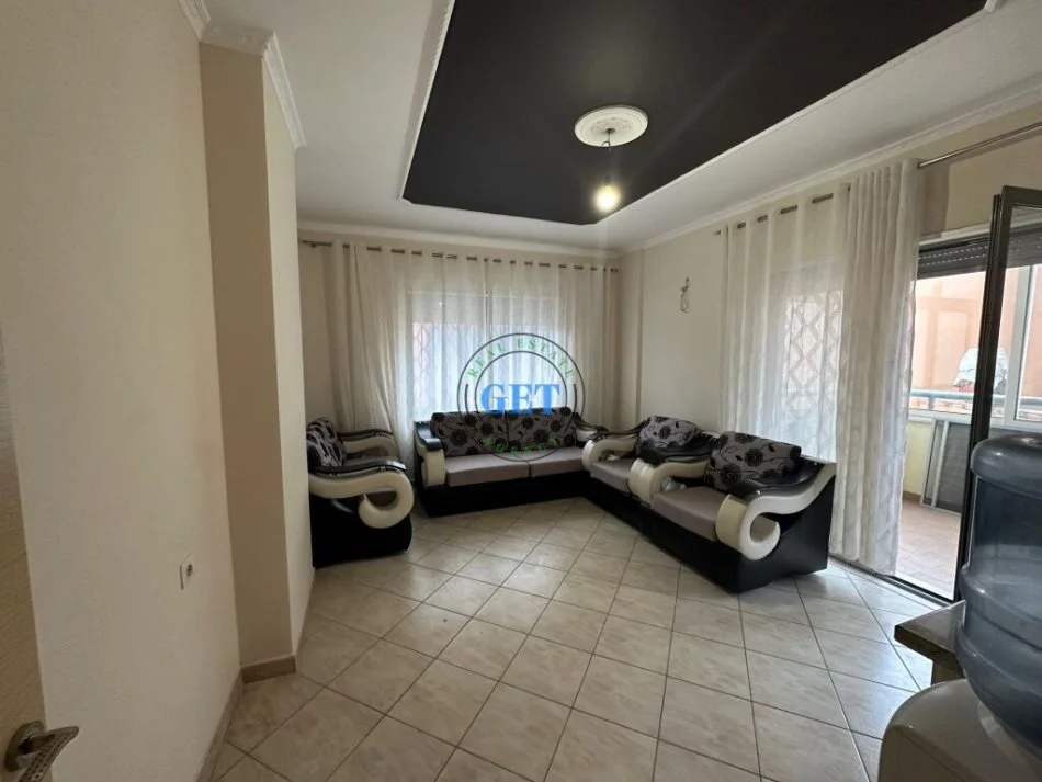 Durres, jepet me qera apartament 1+1+Ballkon Kati 2, 60 m² 350 € (Bulevard,Durres)