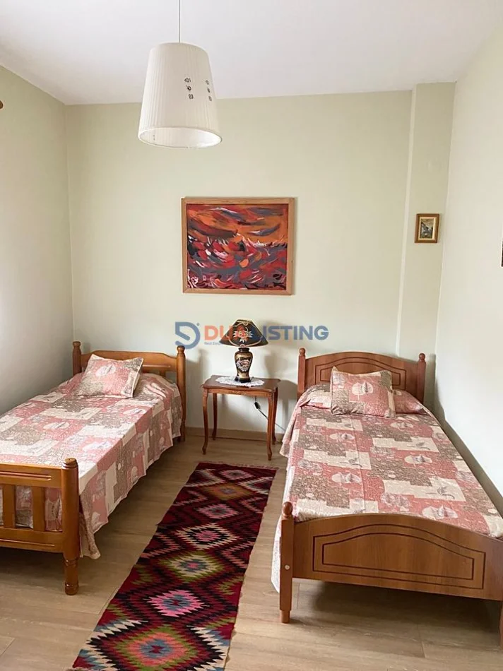 Tirane, jepet me qera apartament 3+1 , 600 € 