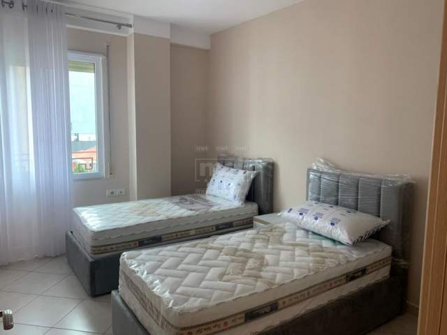 Tirane, jepet me qera apartament Kati 6, 98 m² 500 Euro (Rruga 5 Maji)