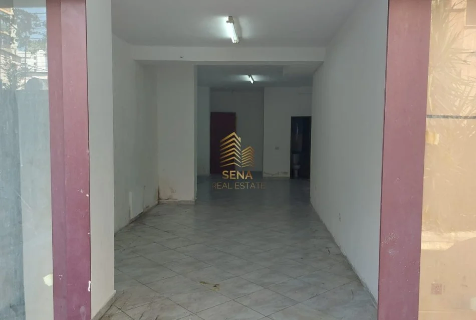 Tirane, jepet me qera ambjent biznesi Kati 0, 70 m² 400 € (Rruga e Barrikadave,)