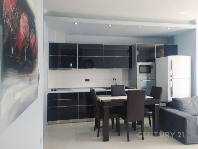Tirane, jap me qera apartament Kati 3, 95 m² 500 Euro (Rruga e Elbasanit, prane Gjimnazit Asim Vokshi Tir)