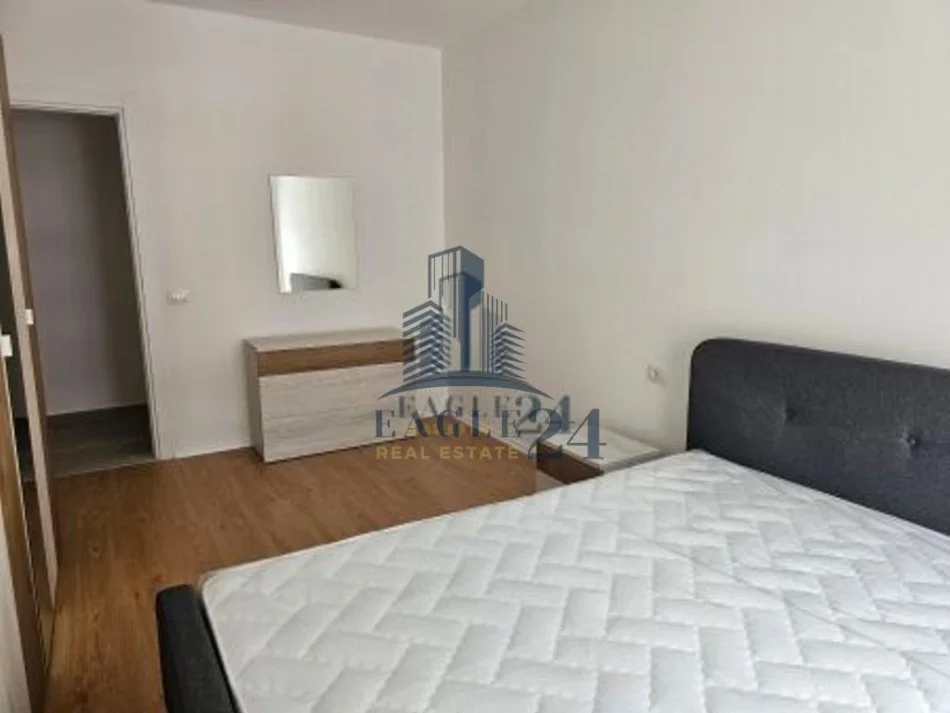 Tirane, jepet me qera apartament 2+1 Kati 4, 74 m² 450 € (univers city)