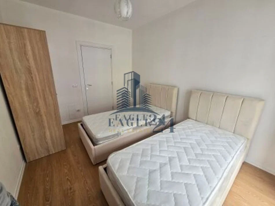 Tirane, jepet me qera apartament 2+1 Kati 4, 74 m² 450 € (univers city)