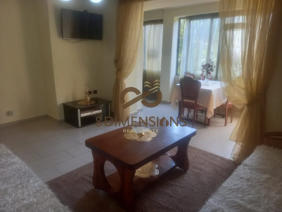 Tirane, jepet me qera apartament 2+1+Ballkon Kati 2, 90 m² 600 € (21 dhjetori)