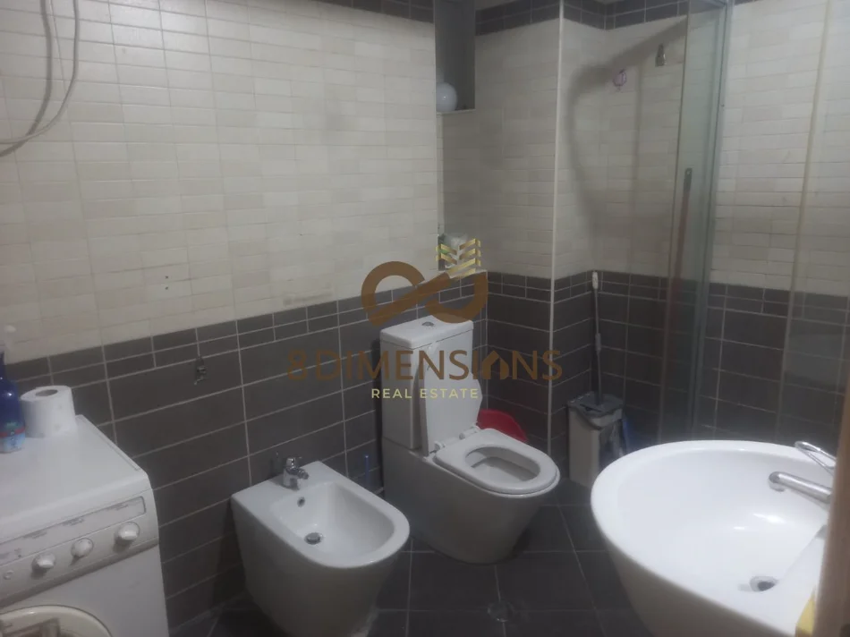 Tirane, jepet me qera apartament 2+1+Ballkon Kati 2, 90 m² 600 € (21 dhjetori)