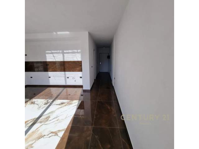 Vlore, shitet apartament 1+1 Kati 1, 82 m² 85.000 Euro (Radhim)