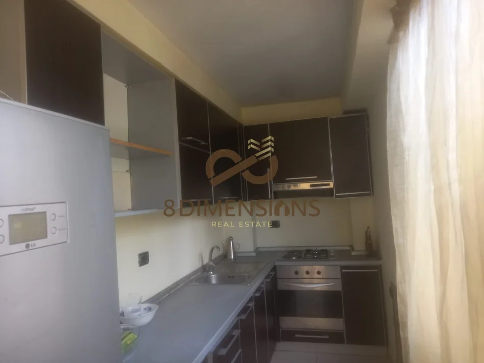 Tirane, jepet me qera apartament 2+1+Ballkon Kati 2, 90 m² 600 € (21 dhjetori)