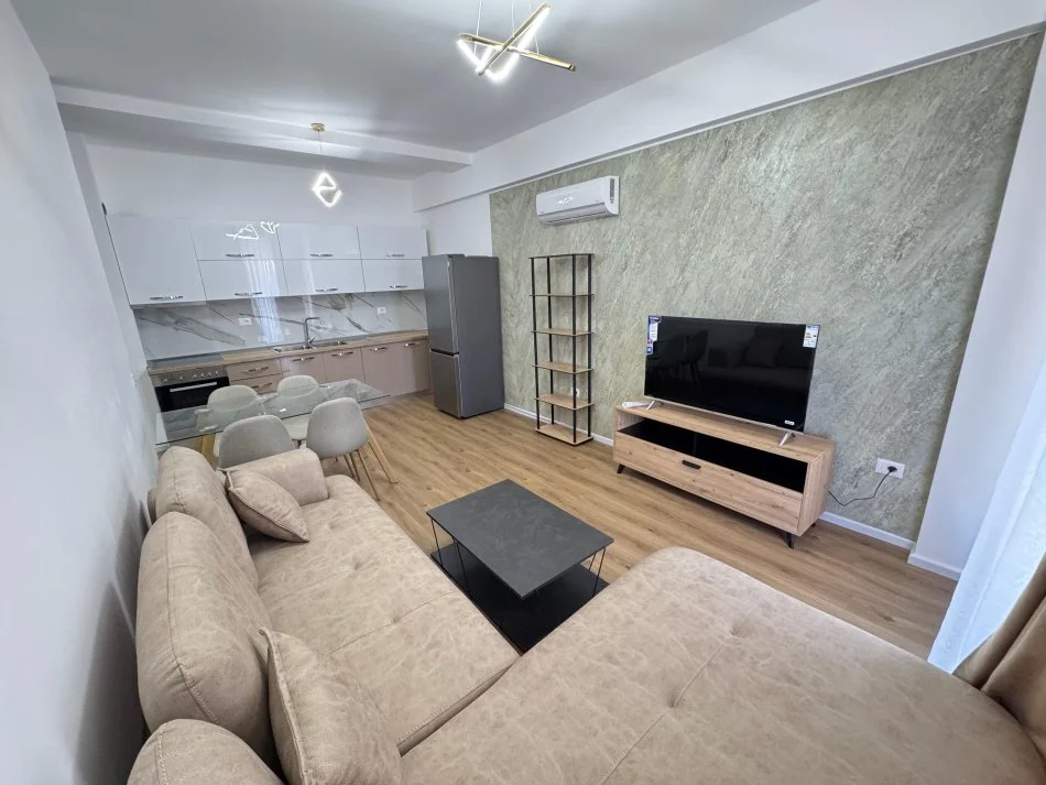 Tirane, jepet me qera apartament 1+1 Kati 2, 63 m² 450 € (Rezidenca OxA)