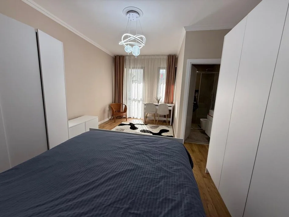 Tirane, shitet apartament 3+1 , 134 m² 240.000 € 