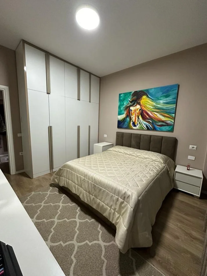 Tirane, shitet apartament 2+1 , 100 m² (kopshti zoologjik)