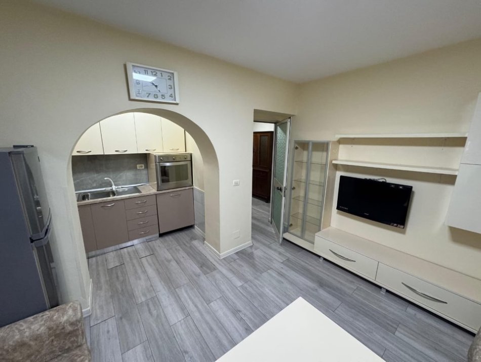 Tirane, shitet apartament 1+1 , 60 m² 147.000 €