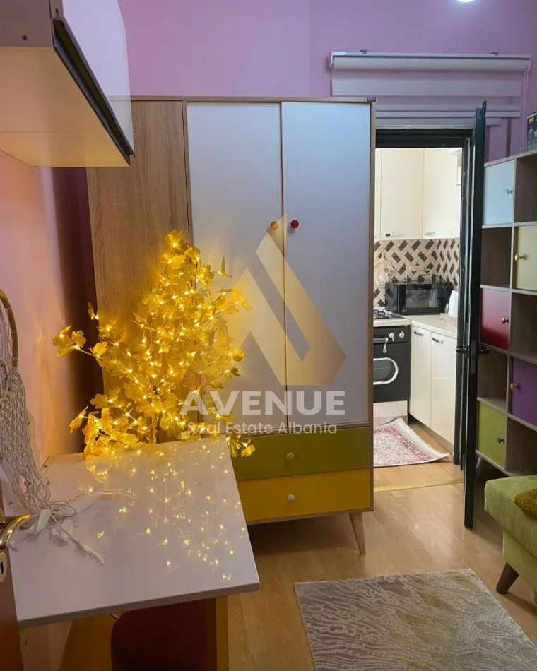 Tirane, jepet me qera apartament 2+1+Ballkon , 70 m² 800 € (Rruga Bardhok Biba)