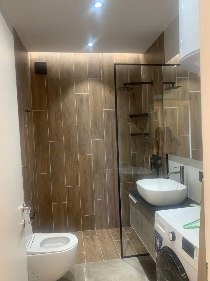 Tirane, jepet me qera apartament 1+1+Ballkon Kati 6, 75 m² 500 € (Yzberisht)