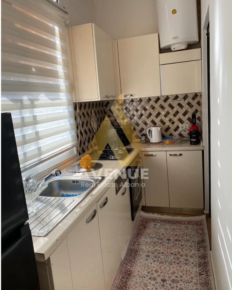 Tirane, jepet me qera apartament 2+1+Ballkon , 70 m² 800 € (Rruga Bardhok Biba)