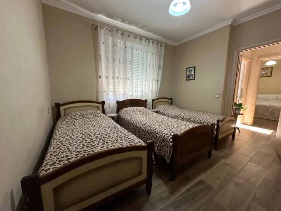 Tirane, shitet apartament 2+1 Kati 6, 102 m² 140.000 € (Unaze e Re)