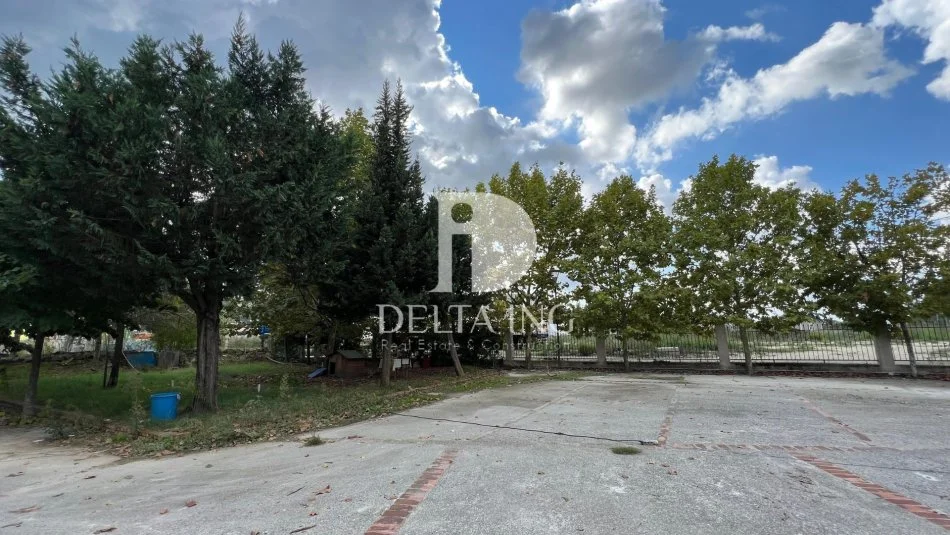 Tirane, jepet me qera magazine Kati 0, 580 m² 2.000 € (Marikaj, Vore)