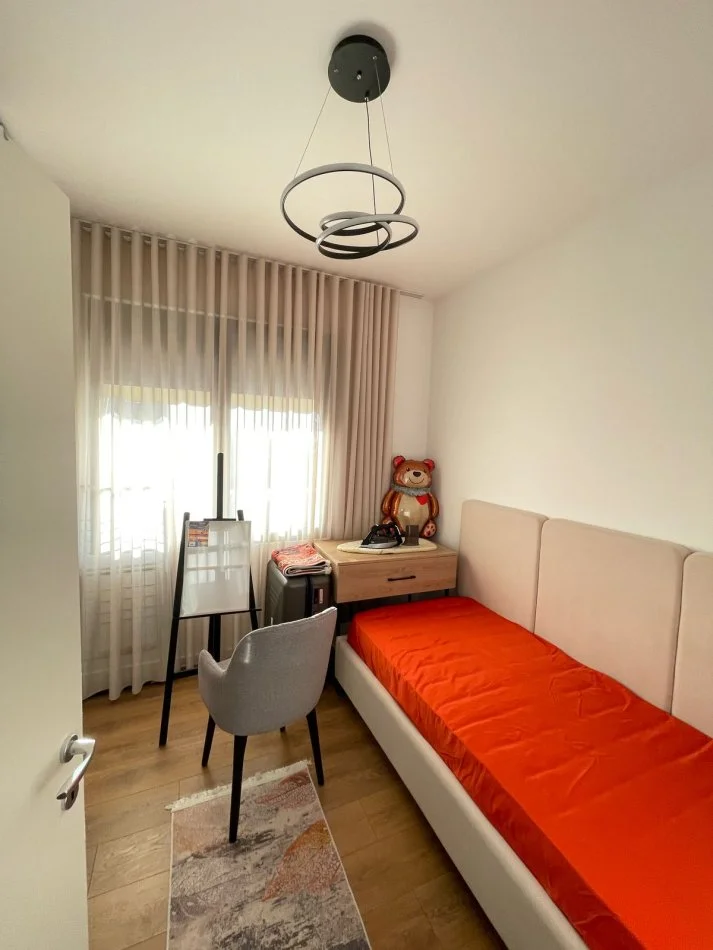 Tirane, jepet me qera 2+1+Ballkon Kati 8, 75 m² 750 € (Don Bosko)