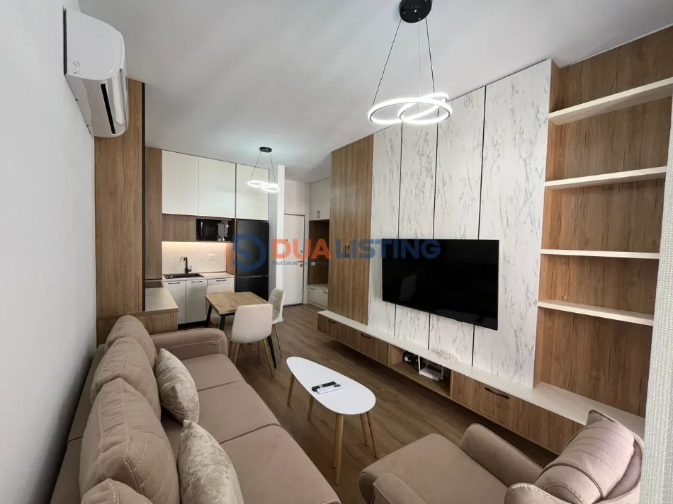 Tirane, jepet me qera apartament 1+1 , 50 m² 450 € 