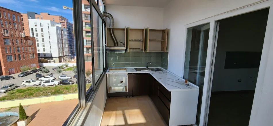 Tirane, jepet me qera apartament 2+1 Kati 4, 102 m² 450 € (Rruga Jordan Misja)