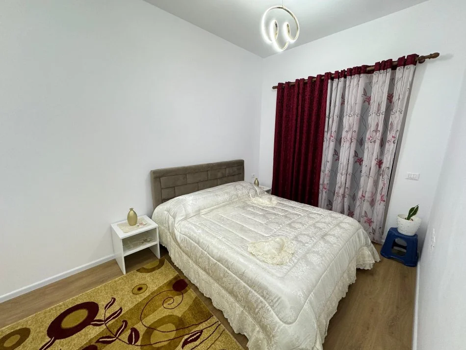 Tirane, jepet me qera apartament 1+1+Ballkon Kati 6, 65 m² 400 € (Pasho hysa)