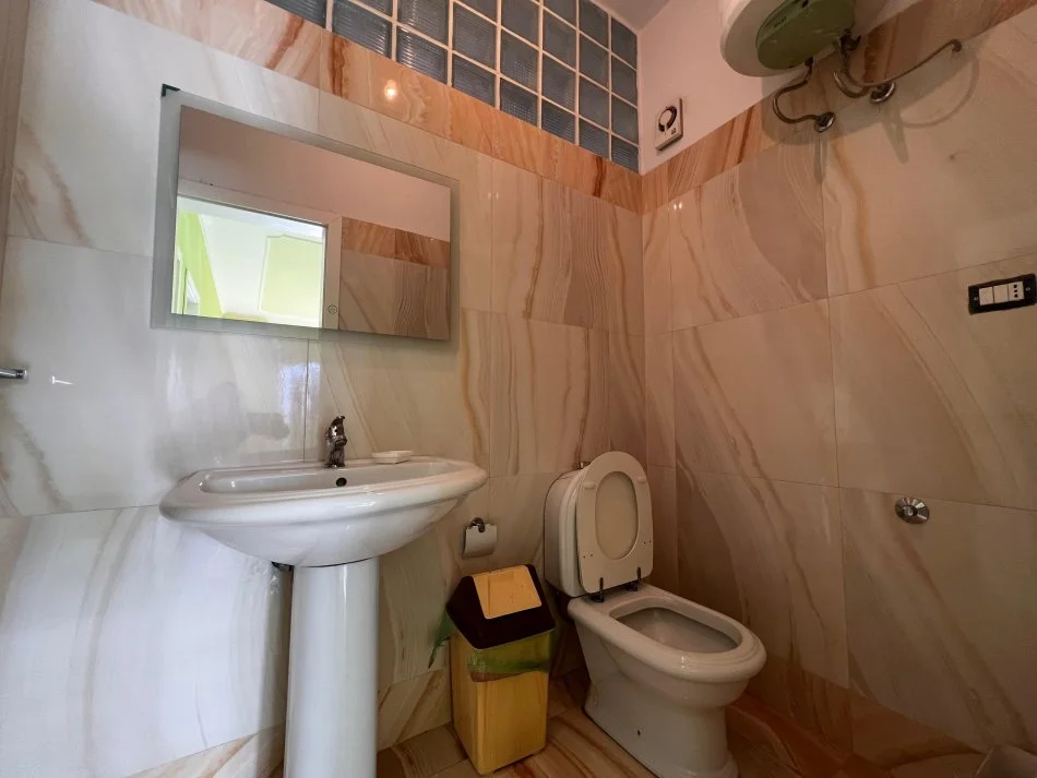 Tirane, jepet me qera 3+1 Kati 3, 115 m² 700 € (21 Dhjetori)