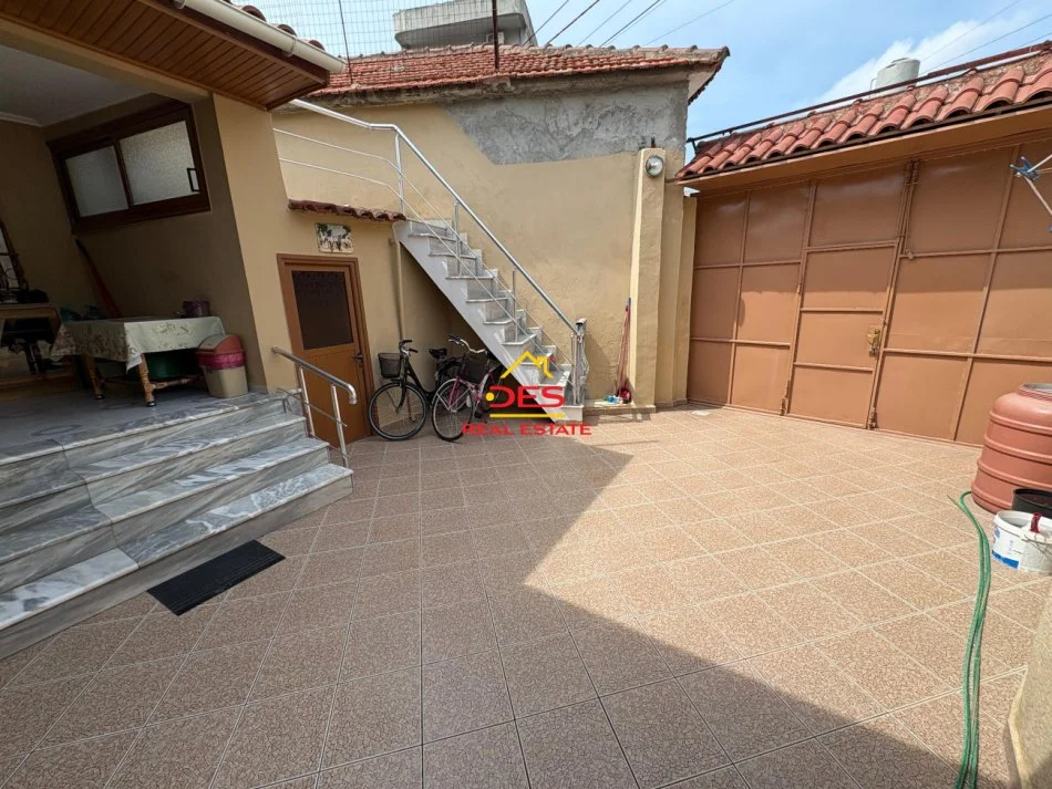 Vlore, shitet shtepi 2+1+Ballkon Kati 0, 64 m² 135.000 € (Lagjja 28 Nëntori)