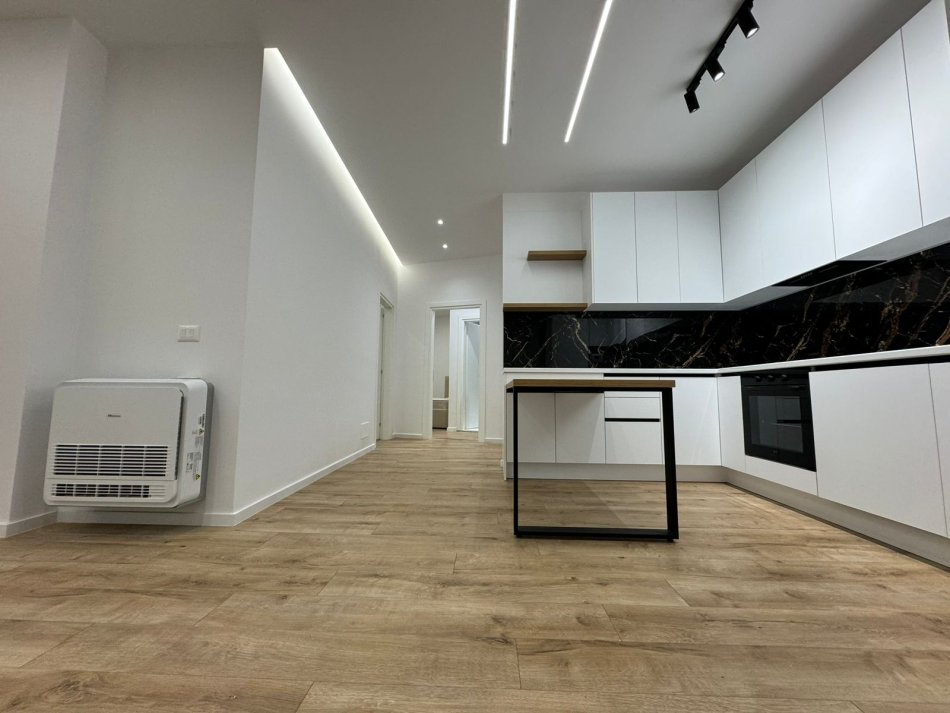 Tirane, shitet apartament 2+1 , 134 m² 254.000 € 