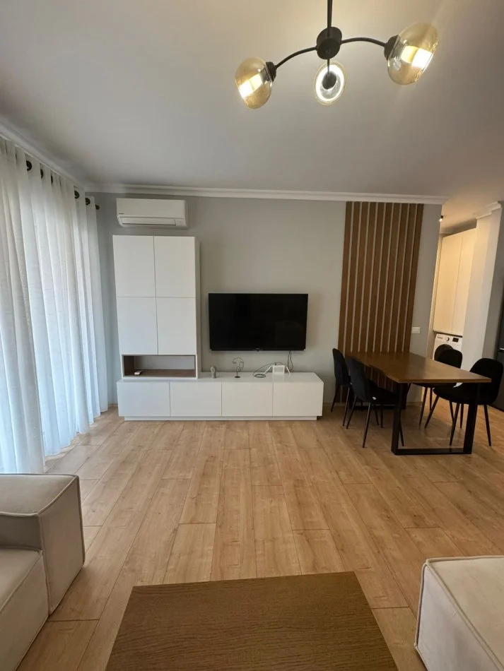 Tirane, jepet me qera apartament 2+1 Kati 4, 120 m² 1.100 € (DELIJORGJI)