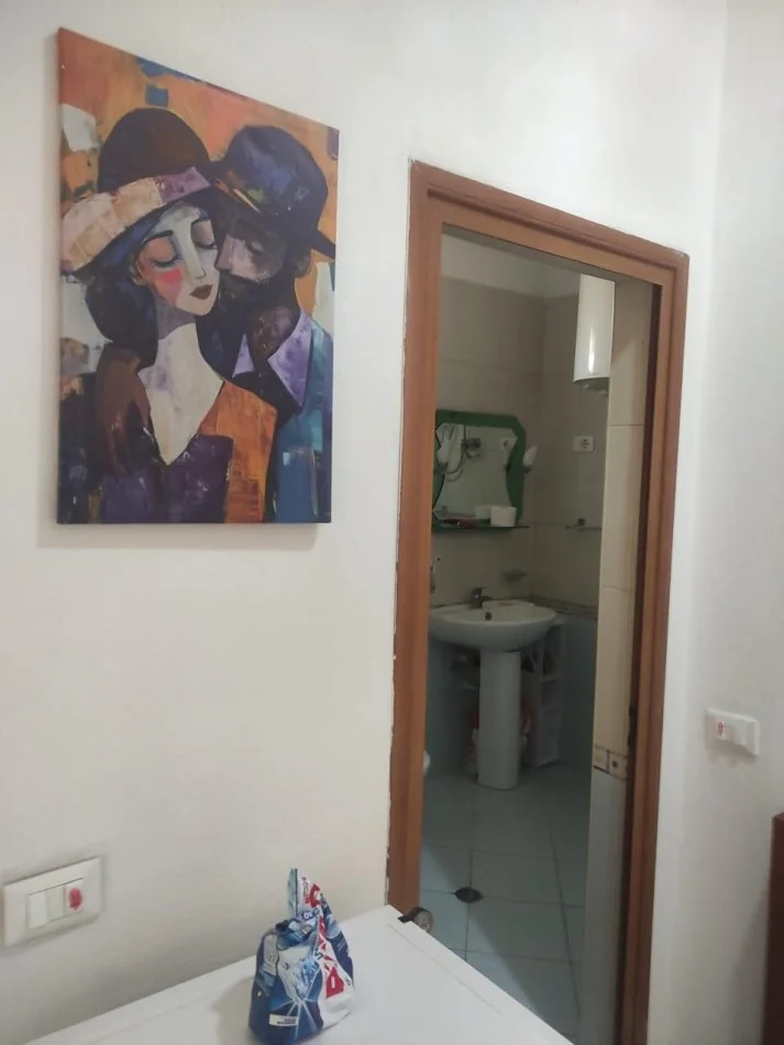 Tirane, jepet me qera apartament 2+1+Aneks+Ballkon Kati 3, 90 m² 600 € (Selvia)