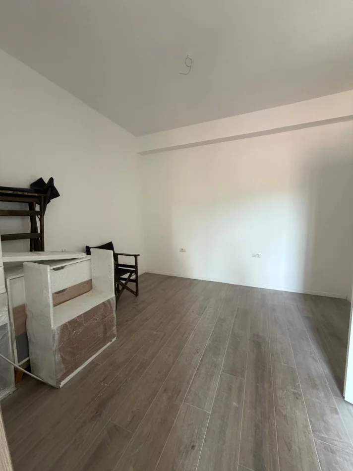 Tirane, shitet apartament 2+1 Kati 7, 97 m² 190.000 € (Golden park)