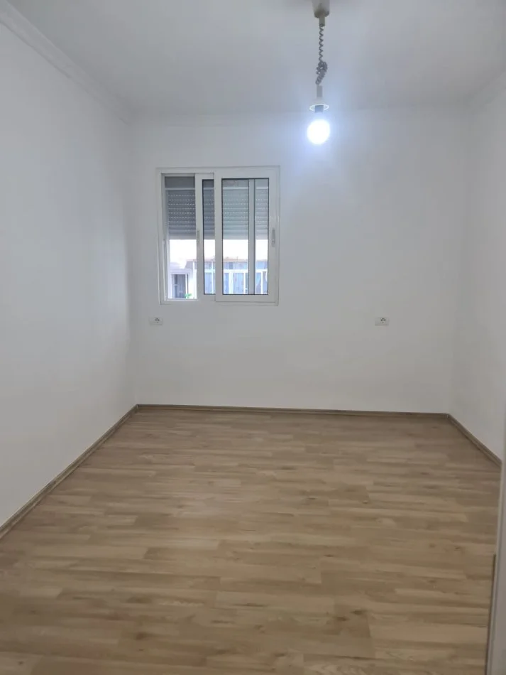 Tirane, shitet apartament 2+1+Aneks+Ballkon Kati 5, 73 m² 155.000 € 