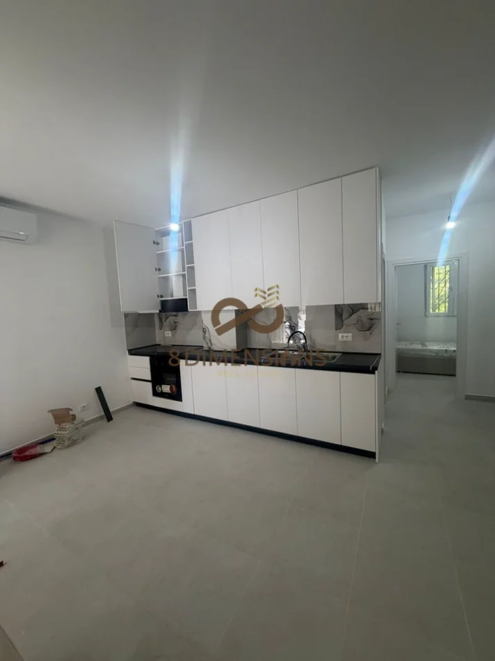 Tirane, shitet apartament 2+1 Kati 1, 85 m² 165.000 € (laprake)