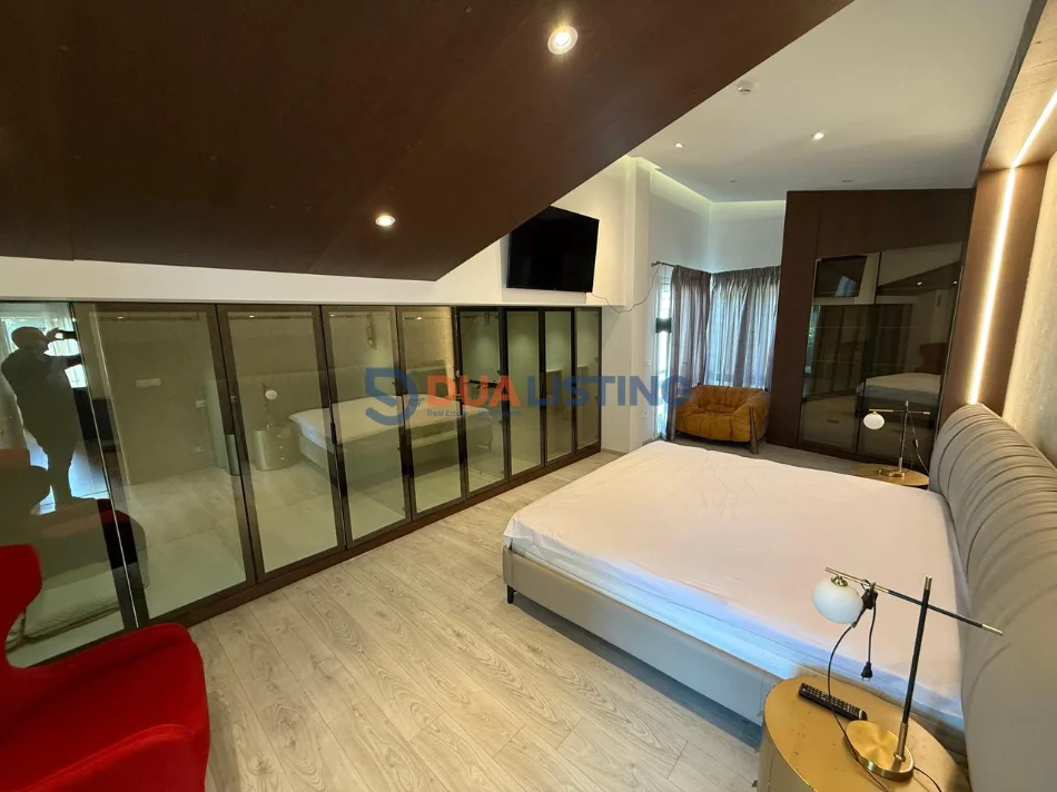 Tirane, jepet me qera Vile 4+1 , 350 m² 3.500 € (Teg)