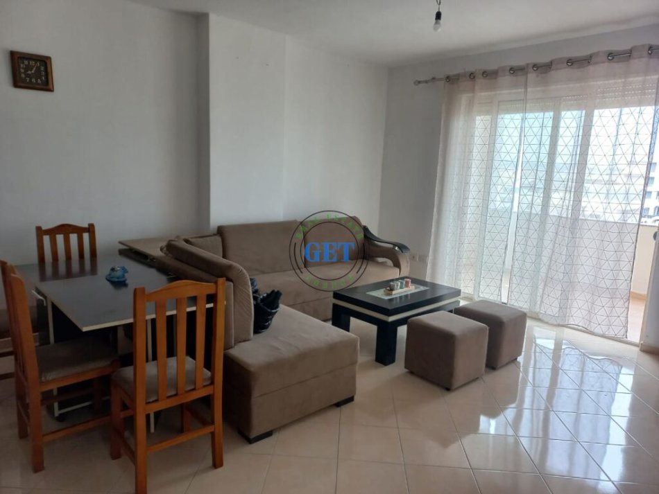 Durres, jepet me qera apartament 1+1+Ballkon Kati 6, 70 m² 300 € (Plazh, Durrës)