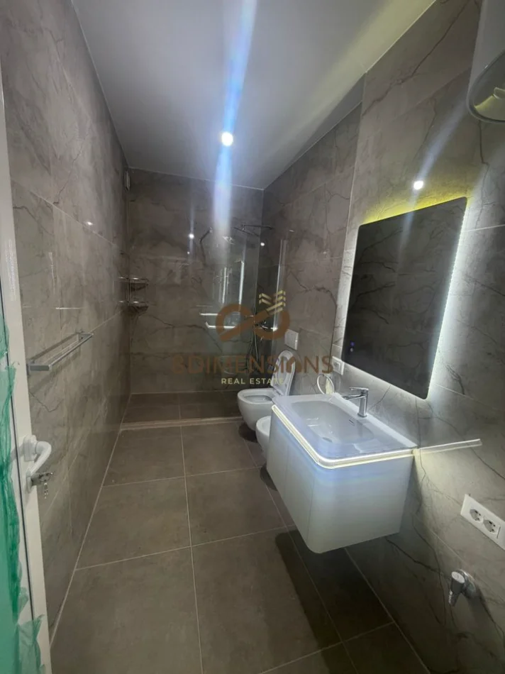 Tirane, shitet apartament 2+1 Kati 1, 85 m² 165.000 € (laprake)