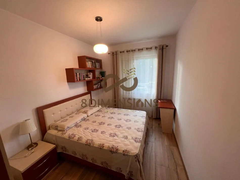 Tirane, shitet apartament 3+1+Ballkon Kati 4, 122 m² 176.000 € (fresk)