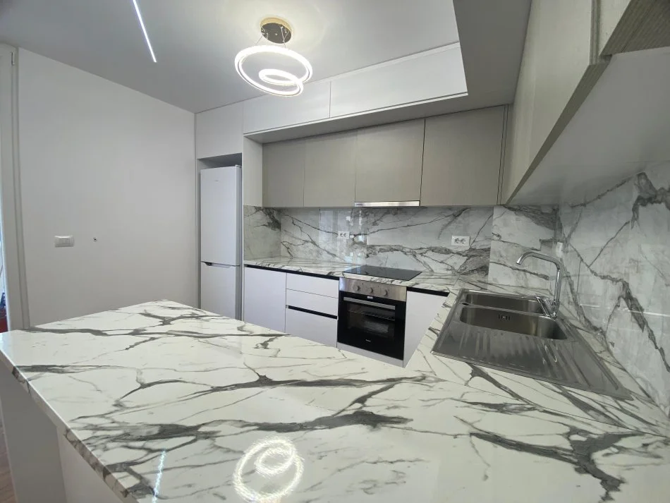 Apartament i Sapo mobiluar 2+1 per qira 21 dhjetori