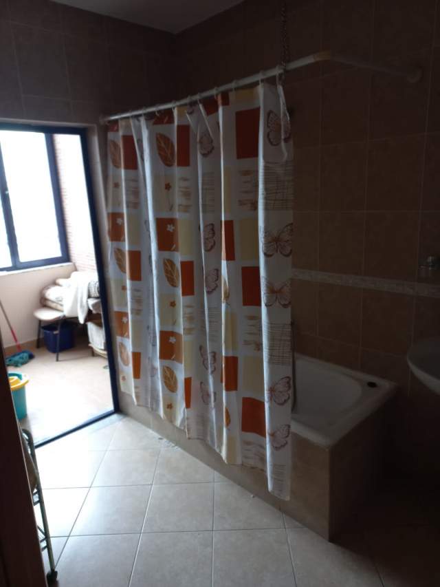 Tirane, jepet me qera apartament 2+1+BLK Kati 4, 100 m² 600 Euro