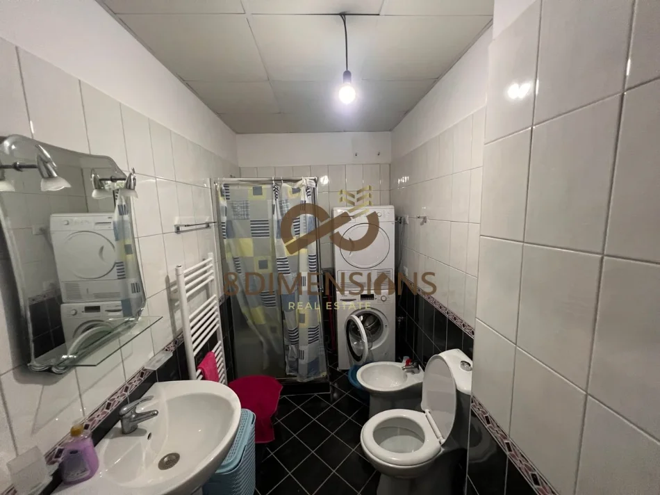Tirane, shitet apartament 3+1+Ballkon Kati 4, 122 m² 176.000 € (fresk)