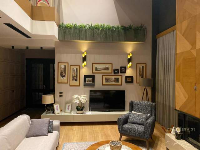 Vile ne Akacia Hills, 1.600 m²