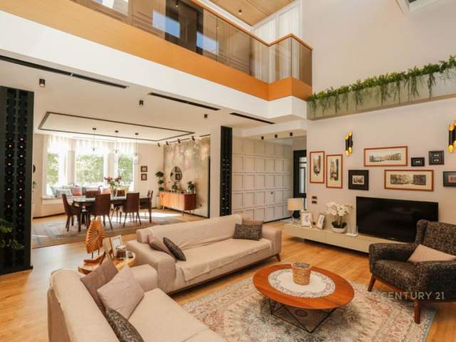 Vile ne Akacia Hills, 1.600 m²