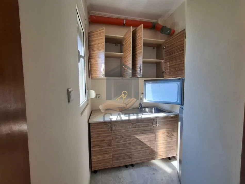 Durres, jepet me qera apartament 1+1 Kati 3, 55 m² 250 € 