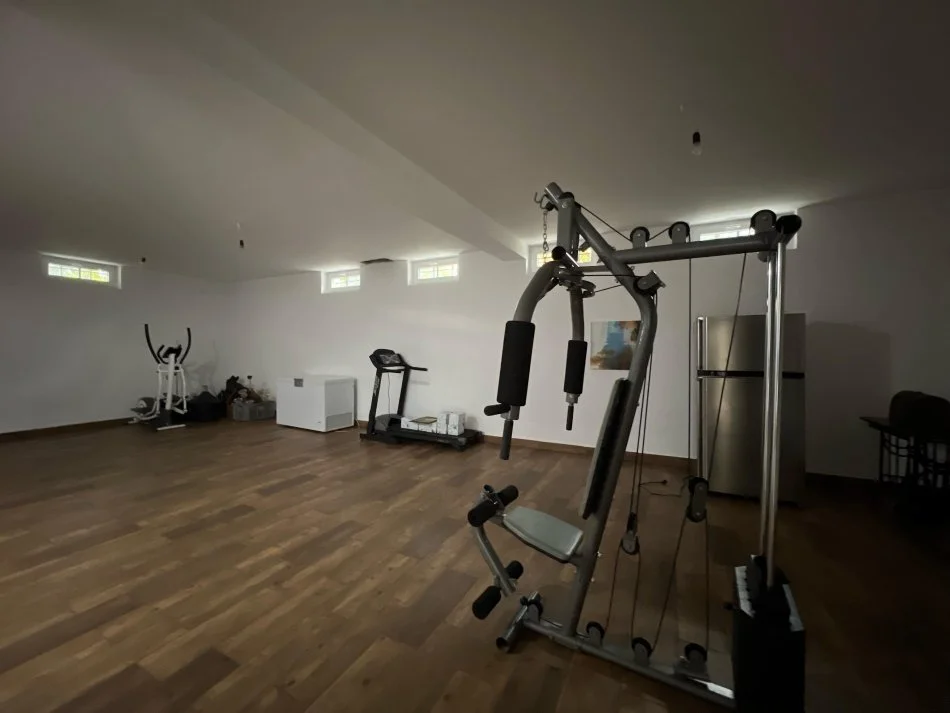 Tirane, shes Vile 3 Katshe Kati 0, 667 m² (Koda Priftit ,Tirane)